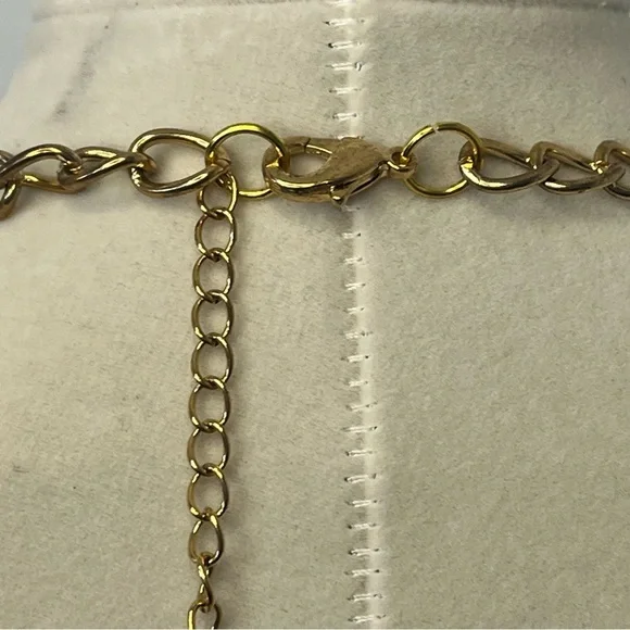 Huge Jeweled Green Lizard Pendant Statement Necklace - Picture 8 of 13